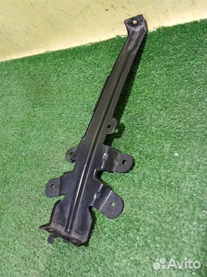 Кронштейн радиатора mersedes benz ML-Class (w166)