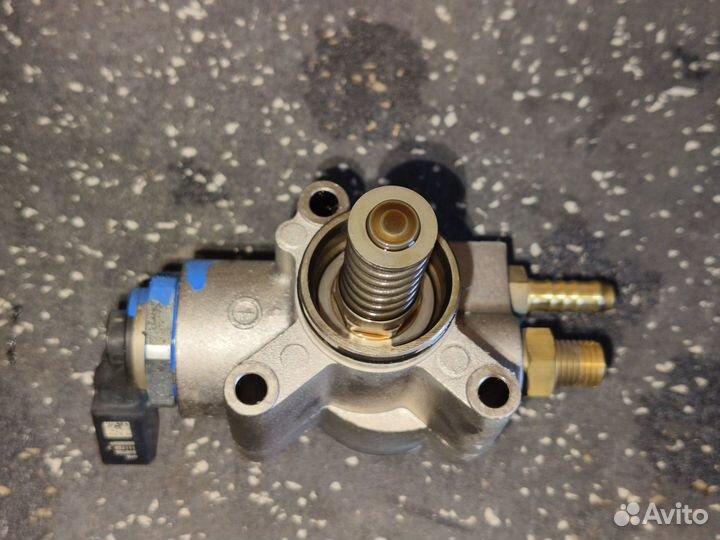 Тнвд Volkswagen Golf 03C127025R 1.6 FSI BLF