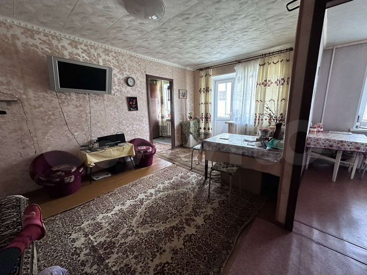 2-к. квартира, 43 м², 3/5 эт.