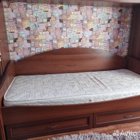 Мебельный гарнитур. Длинна 3м