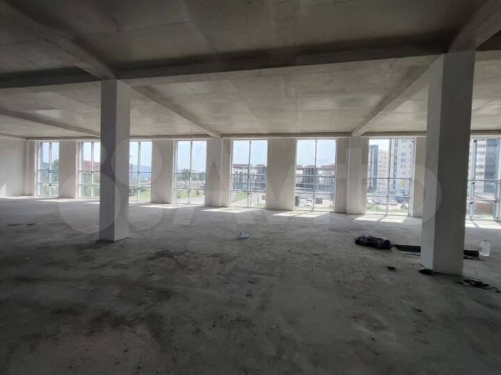 Помещение на въезде в ЖК 