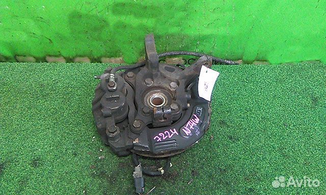 Кулак поворотный правый Mitsubishi Chariot Grandis