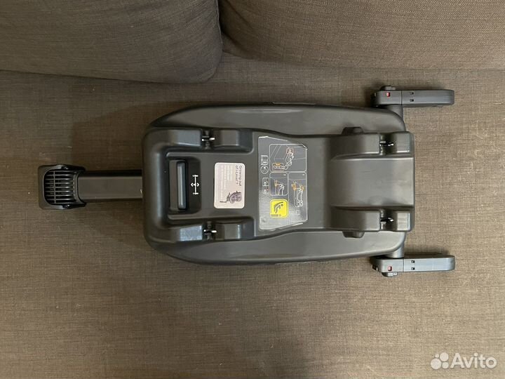 Автомобильная люлька с креплением IsoFix