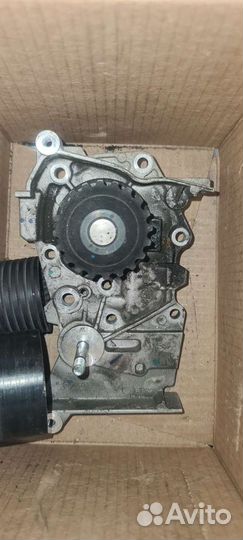 Водяной насос помпа Nissan Almeria g15