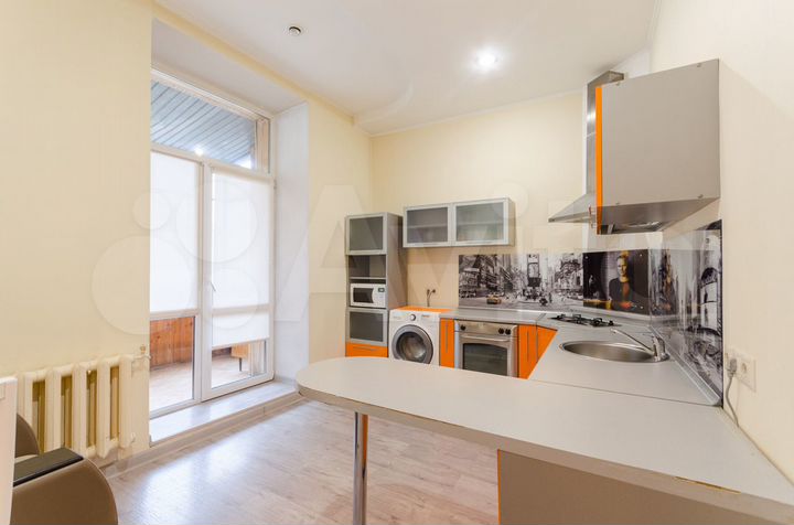 2-к. квартира, 70 м², 6/6 эт.