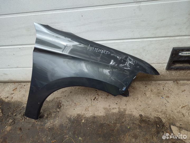 Переднее правое крыло мицубиси аутлендер 3