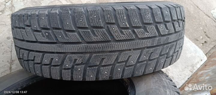 Kumho I'Zen KW22 235/65 R17