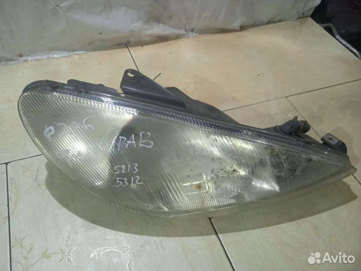 Фара правая peugeot 206 1 nn
