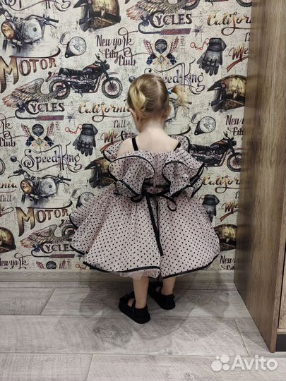 Нарядное платье