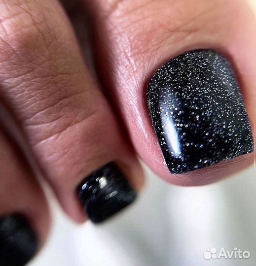 Педикюр в салоне красоты