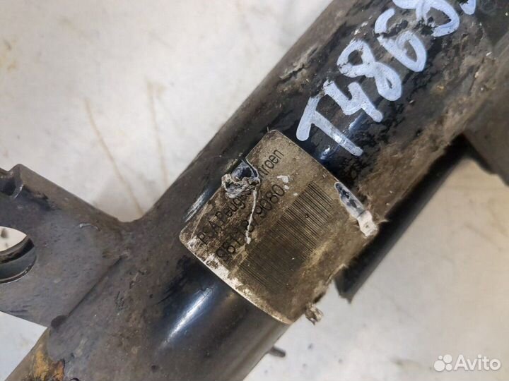 Амортизатор подвески левый передний Citroen C4 Cactus, 2015