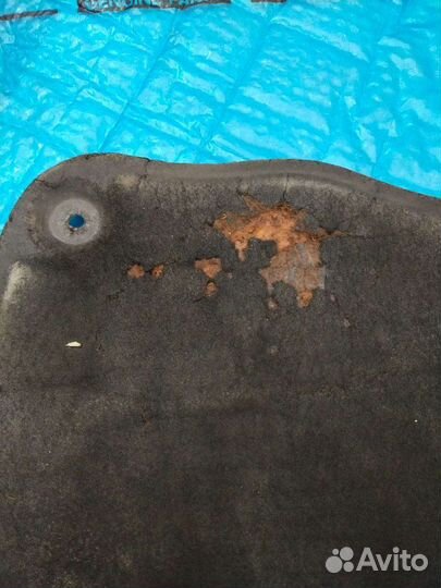 Утеплитель капота Rav 4 (3)