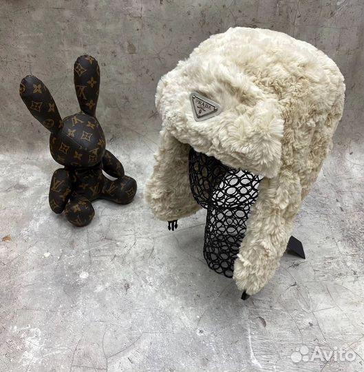 Шапка ушанка женская меховая Prada