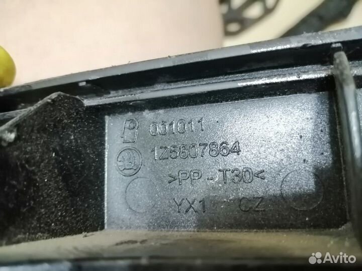 Кронштейн заднего бампера Skoda Octavia A5