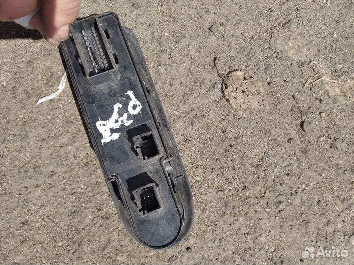 Блок кнопок стеклоподъёмников Пежо 308