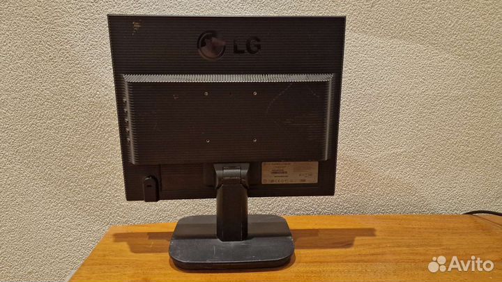 Монитор LG Flatron 17'' дюймов TFT TN