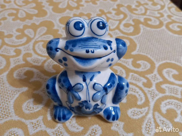 Лягушка гжель