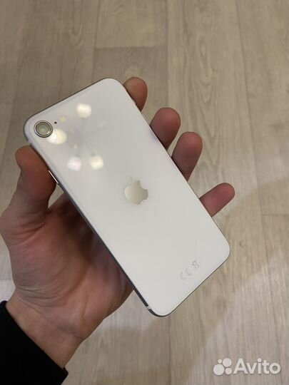 iPhone SE (2020), 64 ГБ
