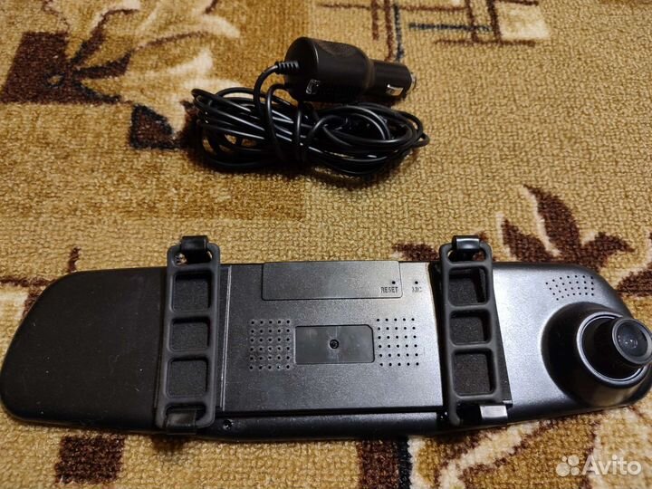 Зеркало заднего вида салонное