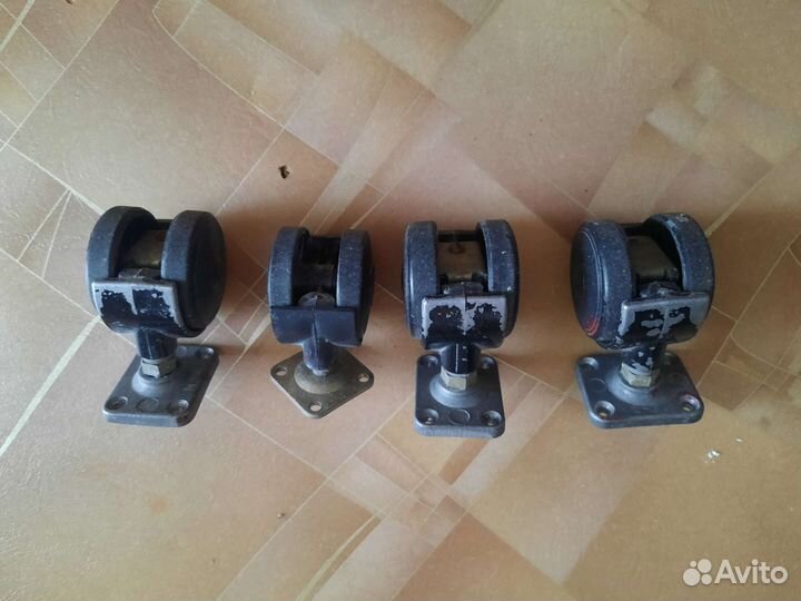 Колесики мебельные