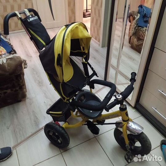 Детский трёх колесный велосипед с ручкой бу