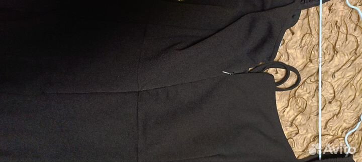 Платье миди с разрезом