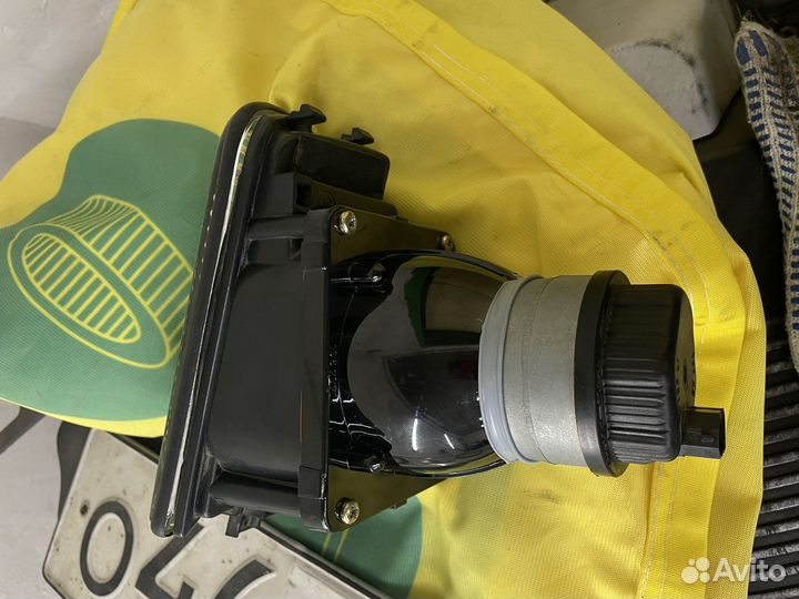 Фара противотуманная BMW E34 новая