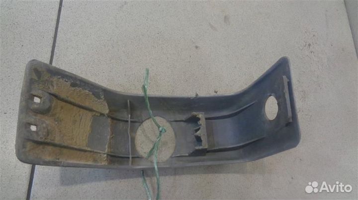 Накладка переднего бампера левая Mitsubishi Pajer