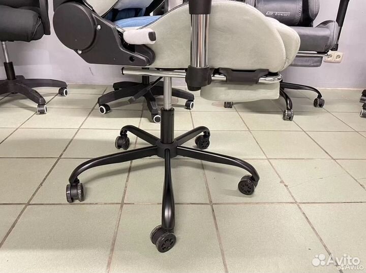 Кресло для игр. Игровое кресло с массажем