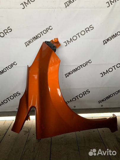 Крыло правое переднее Ниссан Нот Е12 Note хэтчбек
