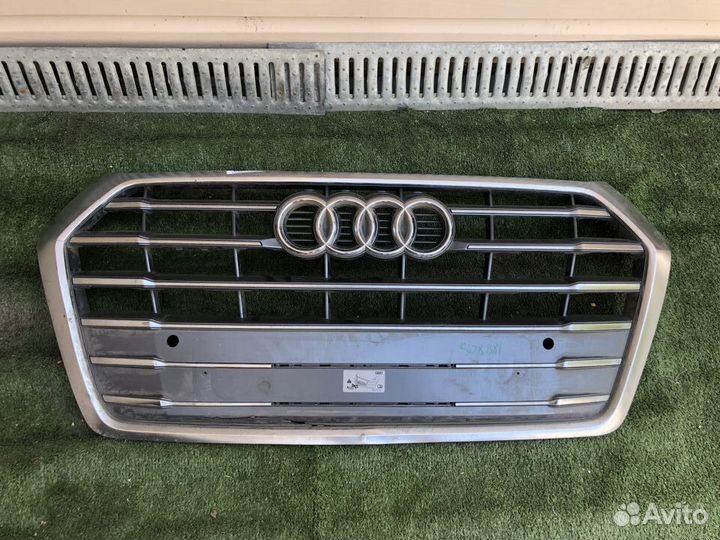 Решетка радиатора ауди ку5 2017