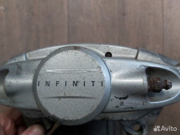 Суппорт тормозной задний правый Infiniti Fx37 2012