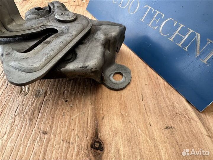 Замок капота Suzuki Escudo TD54W J20A 2007