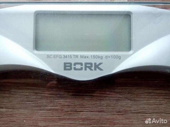 Весы напольные электронные Bork 150 кг