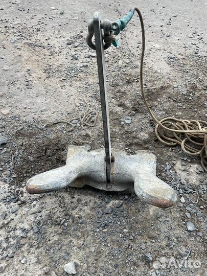 Якорь для лодки