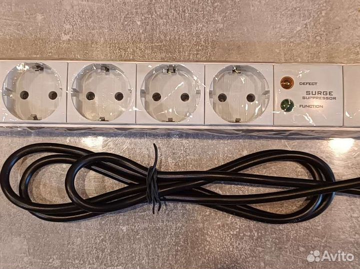 Блок розеток в стойку с кабелем
