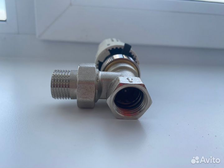 Регулятор температуры радиатора отопления