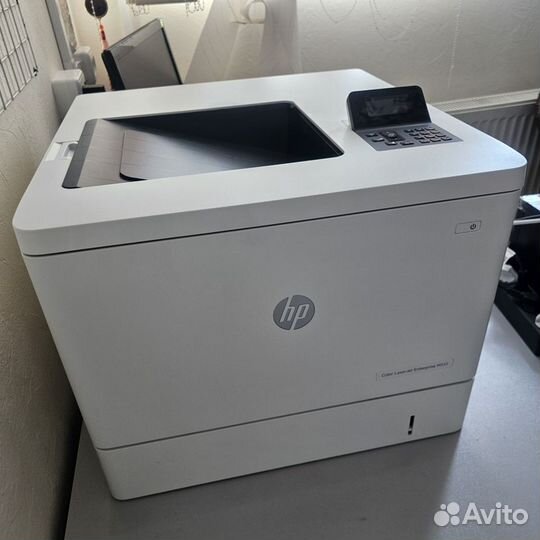 Принтер HP Color LaserJet Enterprise M553dn