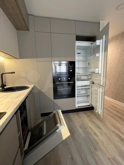 2-к. квартира, 67,6 м², 2/14 эт.