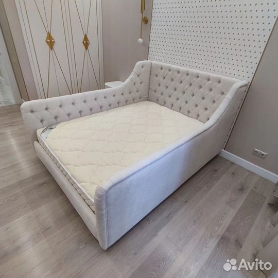 Кровать детская с бортиками