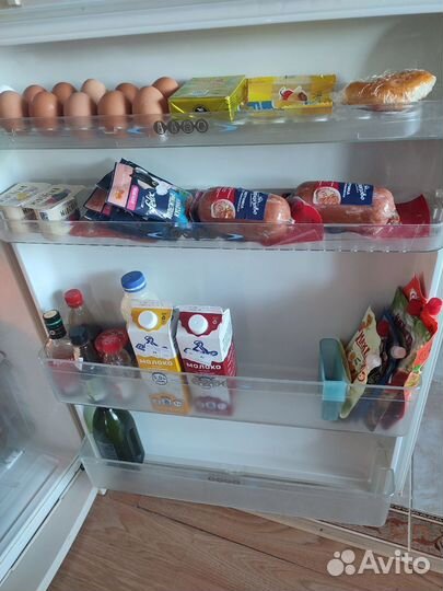 Встраиваемый холодильник