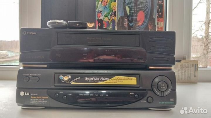 Видеомагнитофоны и кассеты к ним