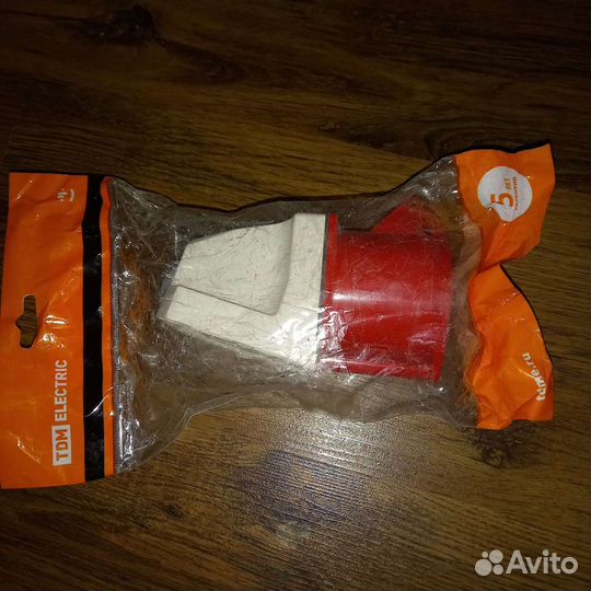Розетка стационарная 32А