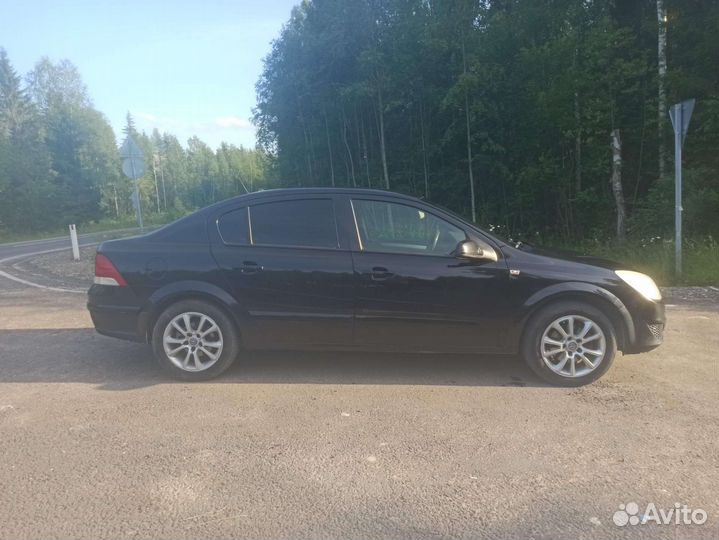 Opel Astra 1.8 МТ, 2008, 208 000 км