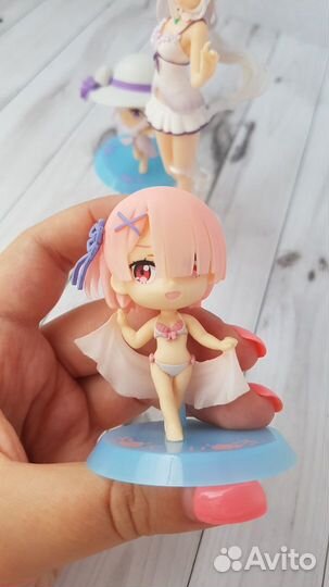 Аниме фигурка Эмилия и Рэм + 2 брелка