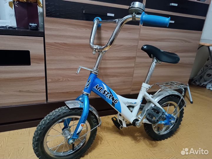 Детский велосипед 16 с ручкой бу