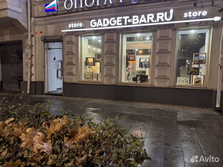 Пластиковый чехол pitaka 16 Pro Max Ultra-Slim Cas