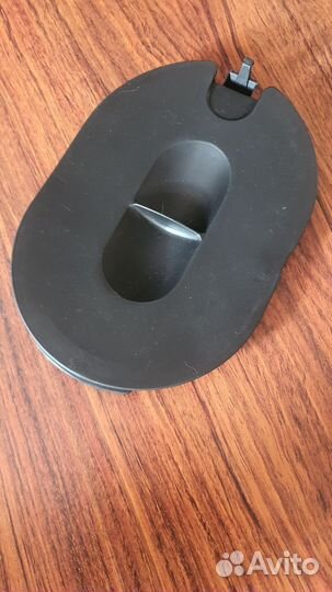 Лючок подкрылка переднего на рено меган 2