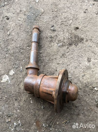 Цапфа поворотная со ступицей юмз