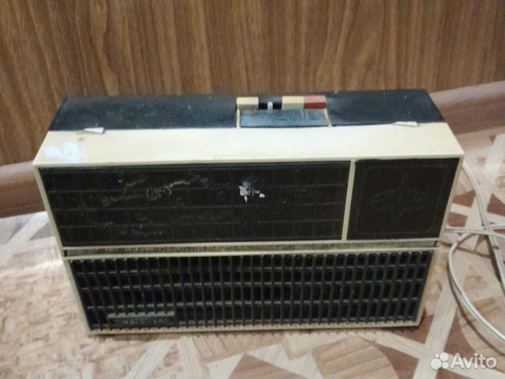 Приёмник трёхпрограммный Союз-260